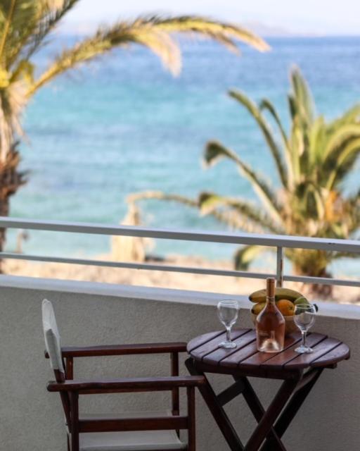 Tiki Beach Studios Néa Mákri Dış mekan fotoğraf